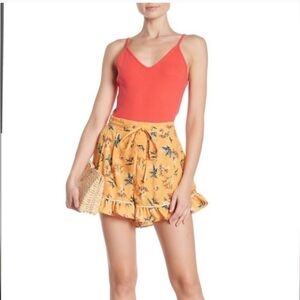 The Fifth Label Skyward Floral Print Shorts Sz M